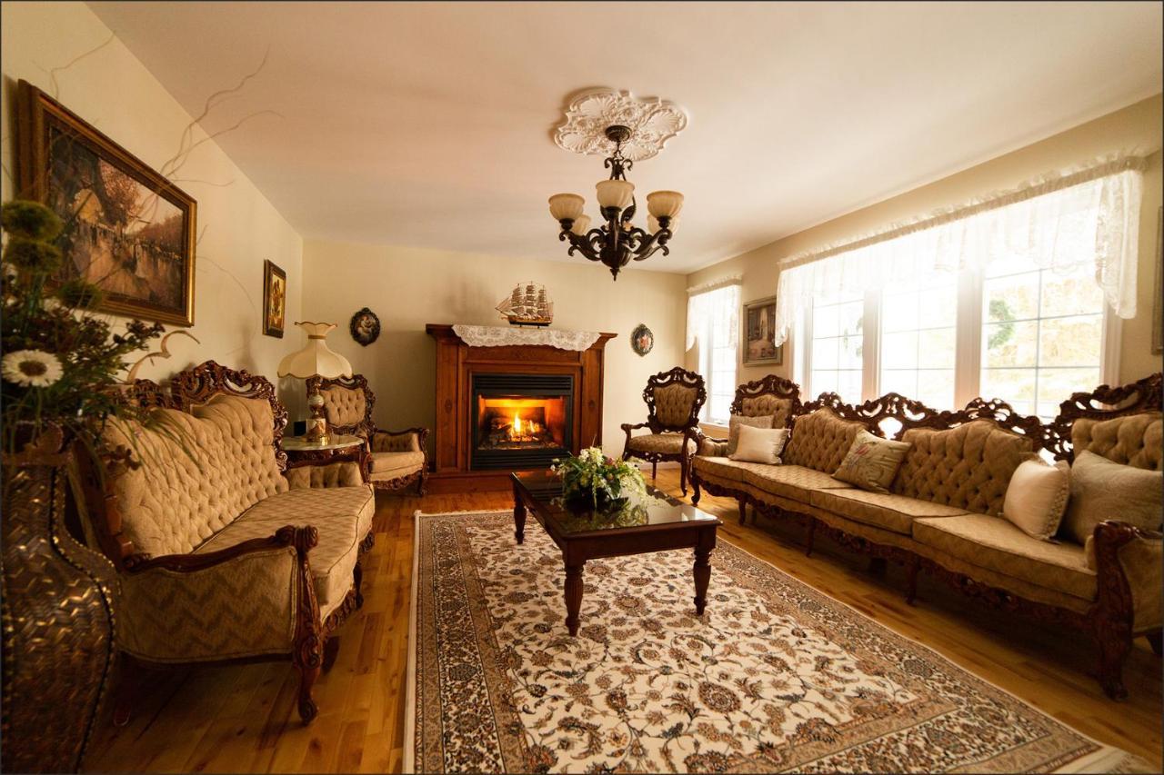 Bed and Breakfast Au Coeur De Saint-Sauveur Экстерьер фото