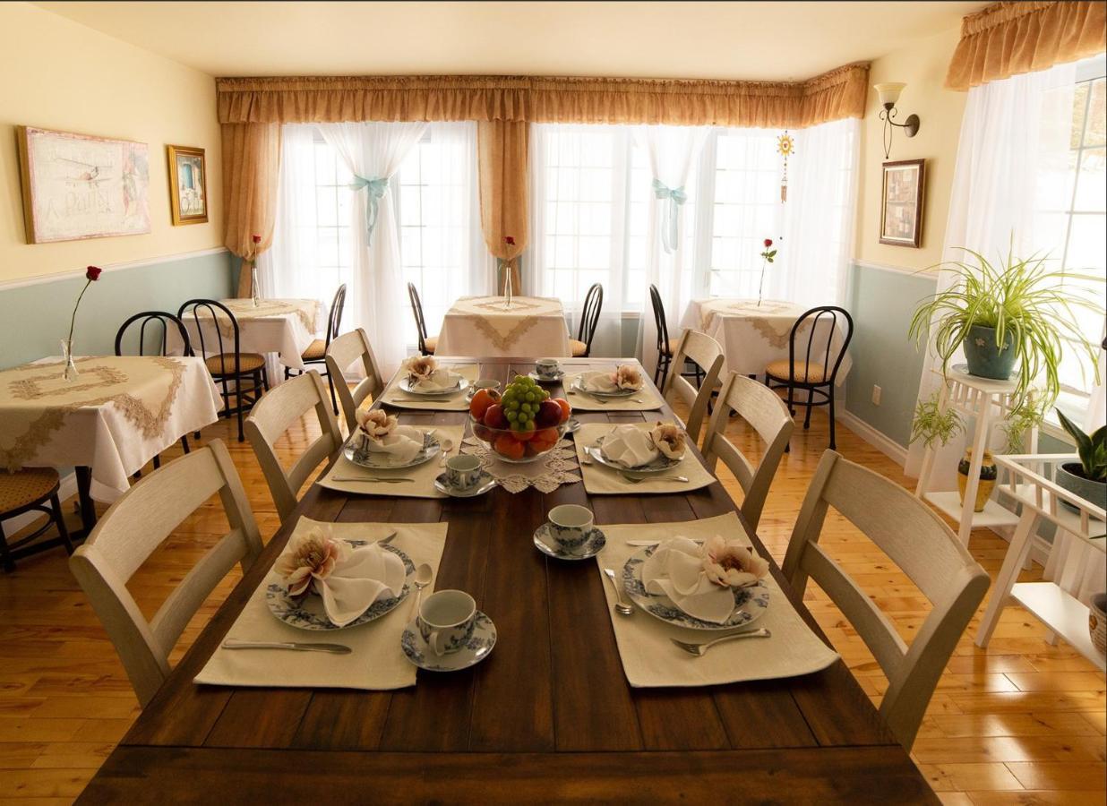 Bed and Breakfast Au Coeur De Saint-Sauveur Экстерьер фото
